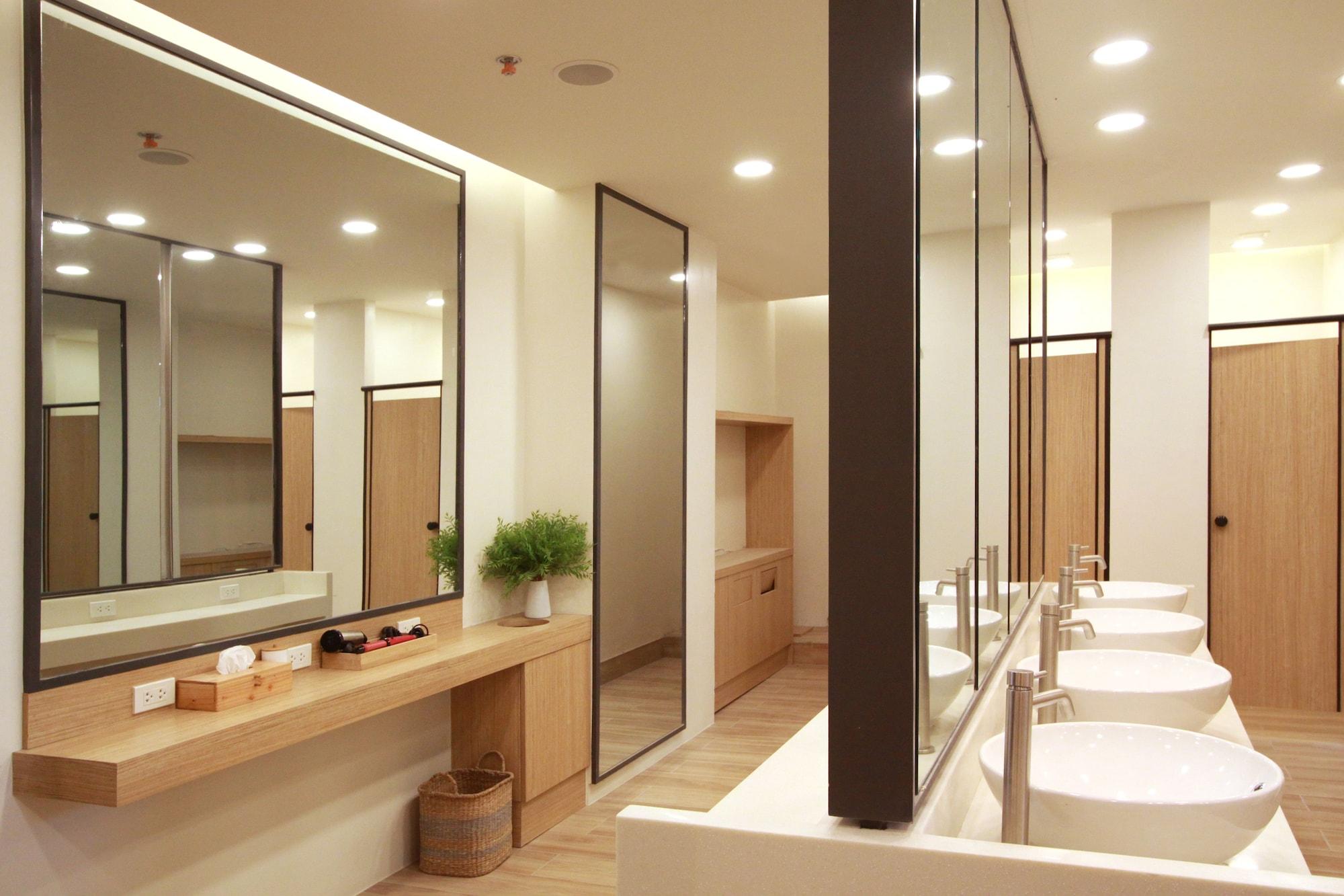 Lub D Philippines Makati - Makati, Near Nightlife Hotel 3*